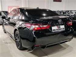 تۆیۆتا کامری